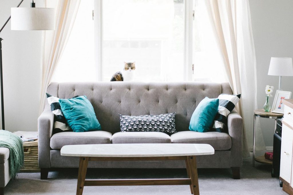 Moderne woonkamer met maatwerk meubelen bestellen - persoonlijk ingerichte interieurstyling